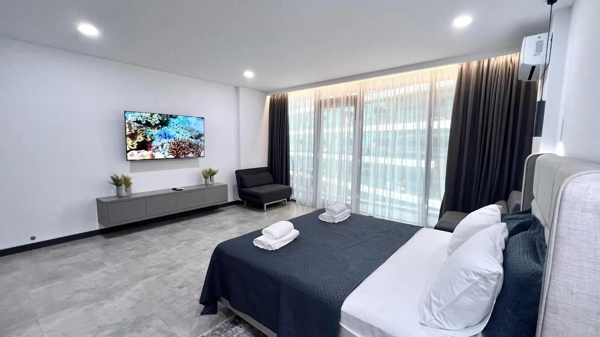 Modern Apartments On The Seacoast, Batumi View